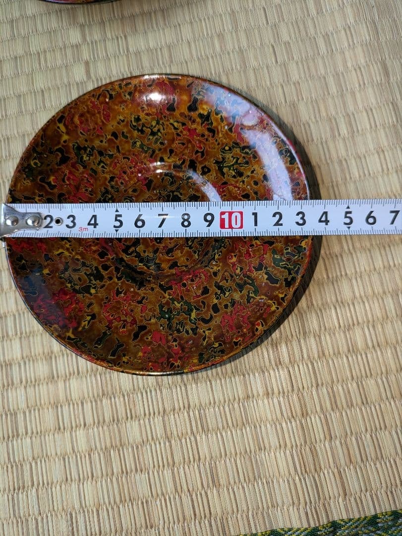 Lacquerware containers and plates - 11