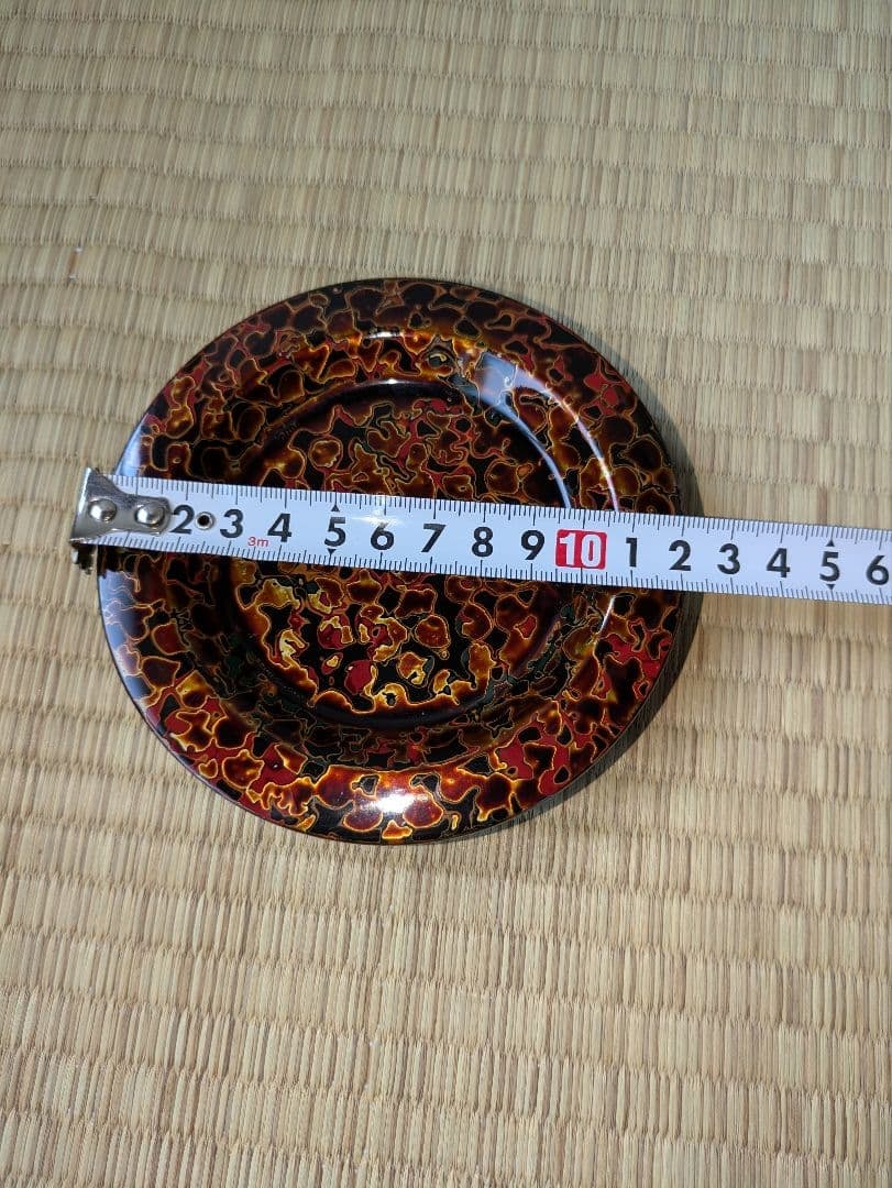 Lacquerware containers and plates - 13