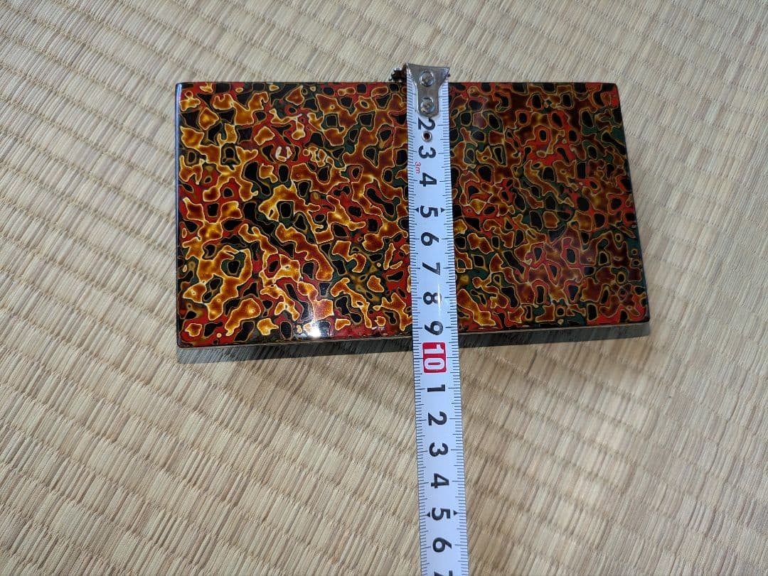 Lacquerware containers and plates - 9