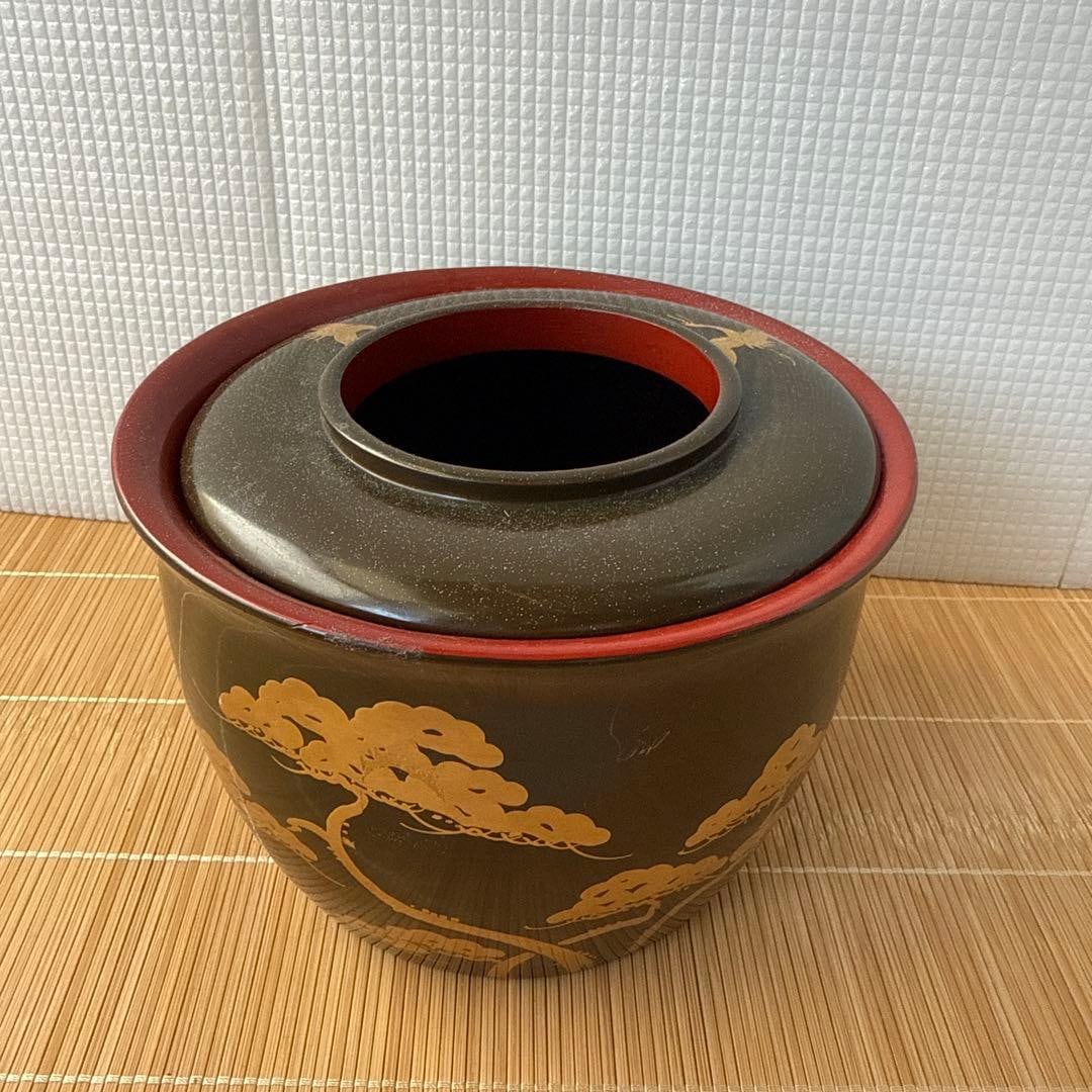 Black and gold pine tree pattern water container - 2