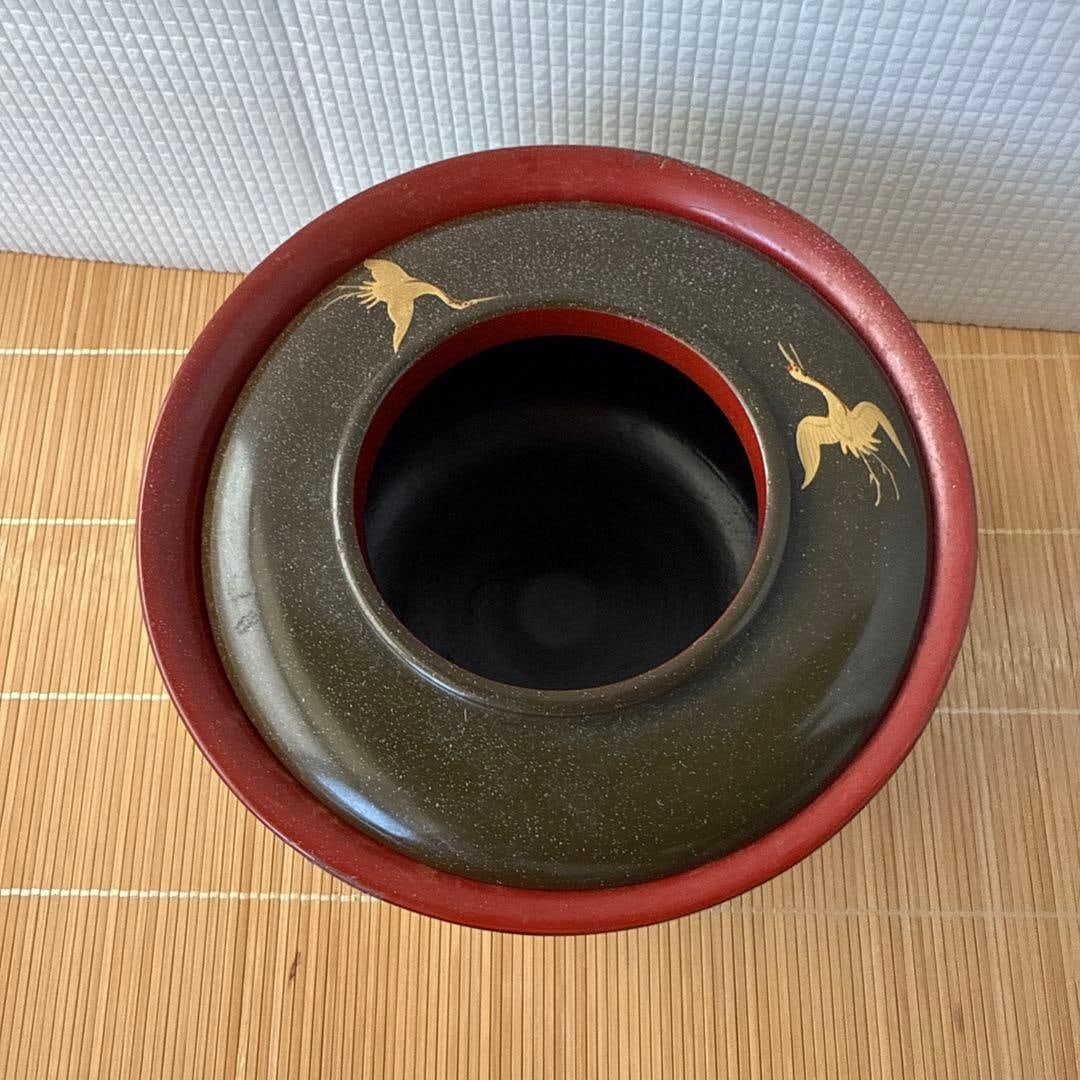 Black and gold pine tree pattern water container - 3