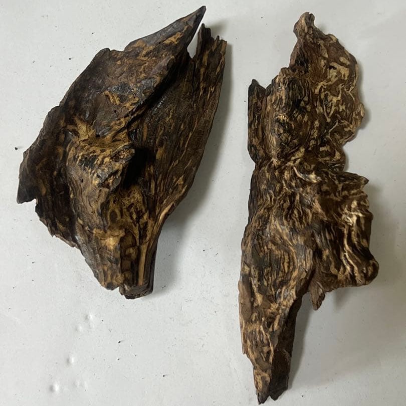 Indonesian agarwood 46.1 grams (1 of 3)