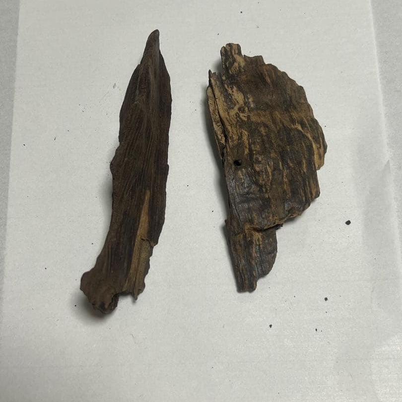 Indonesian agarwood 31.9 grams (1 of 3)