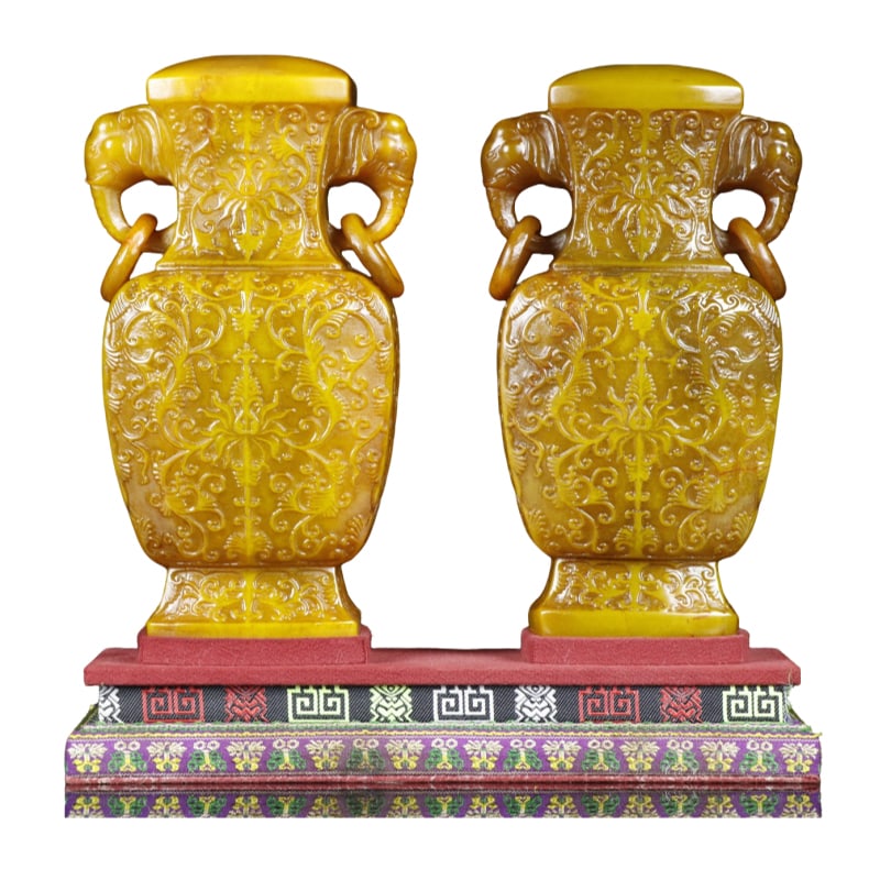 Tianhuang stone (by Ding Jing) elephant nose vase (1 of 10)