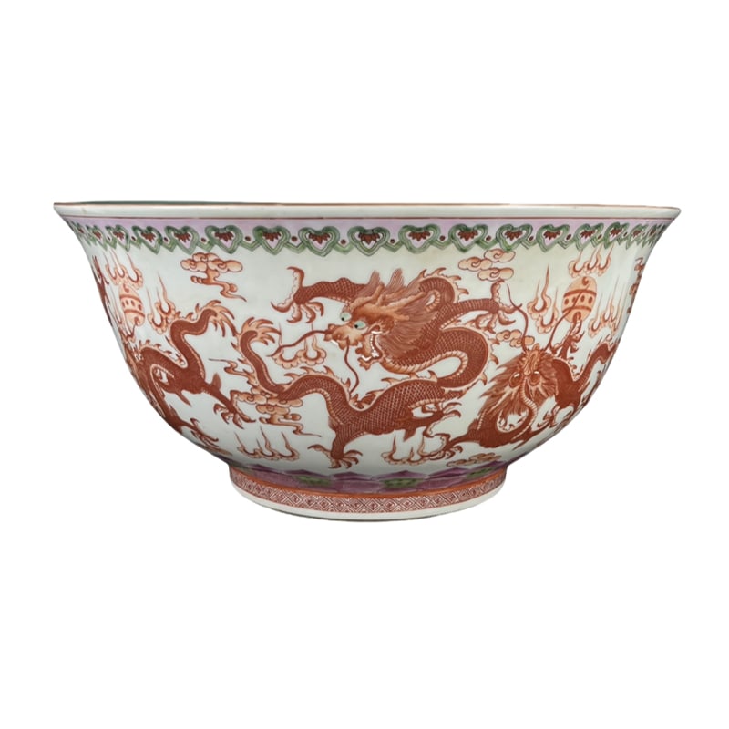 Qianlong period Qing Dynasty enamel painted large bowl.: This Qianlong period famille-rose enamel large bowl features a solid and dignified design, measuring 20cm in height and 40cm in diameter. The entire body is covered with a white glaze, which is lustro