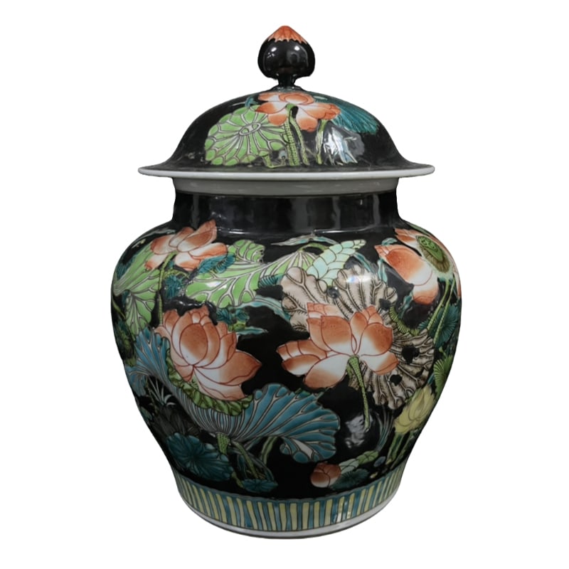Qing Dynasty Kangxi period black glazed lotus leaf and lotus pattern decorated covered jar (1 of 10)