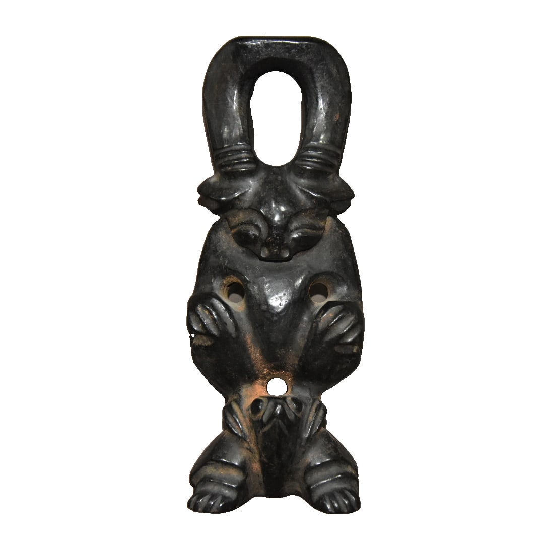 Meteorite Sun God: Meteorite Sun God, quality and size as shown in the picture, weight 1144 grams.