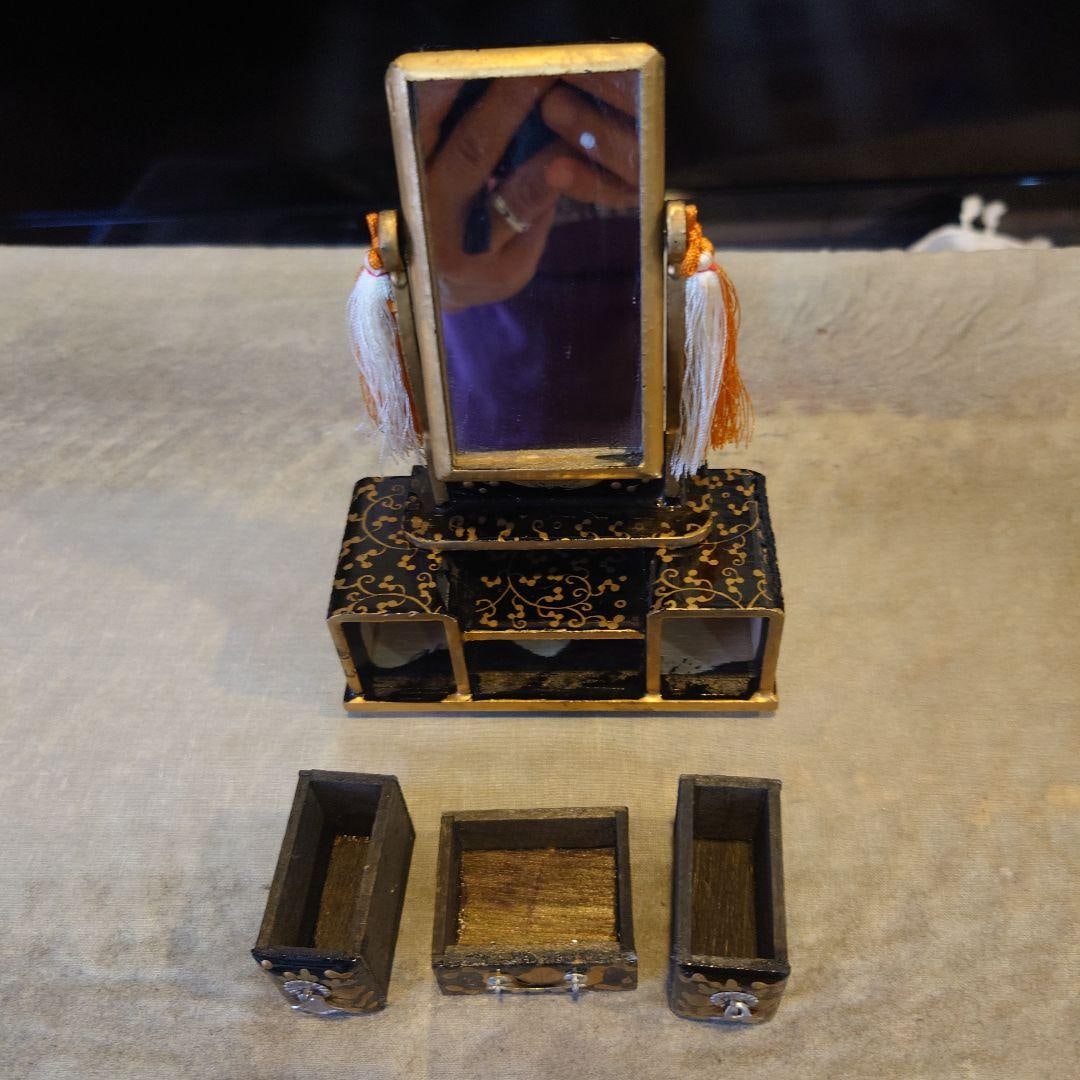 Dressing Table Ornament - 7