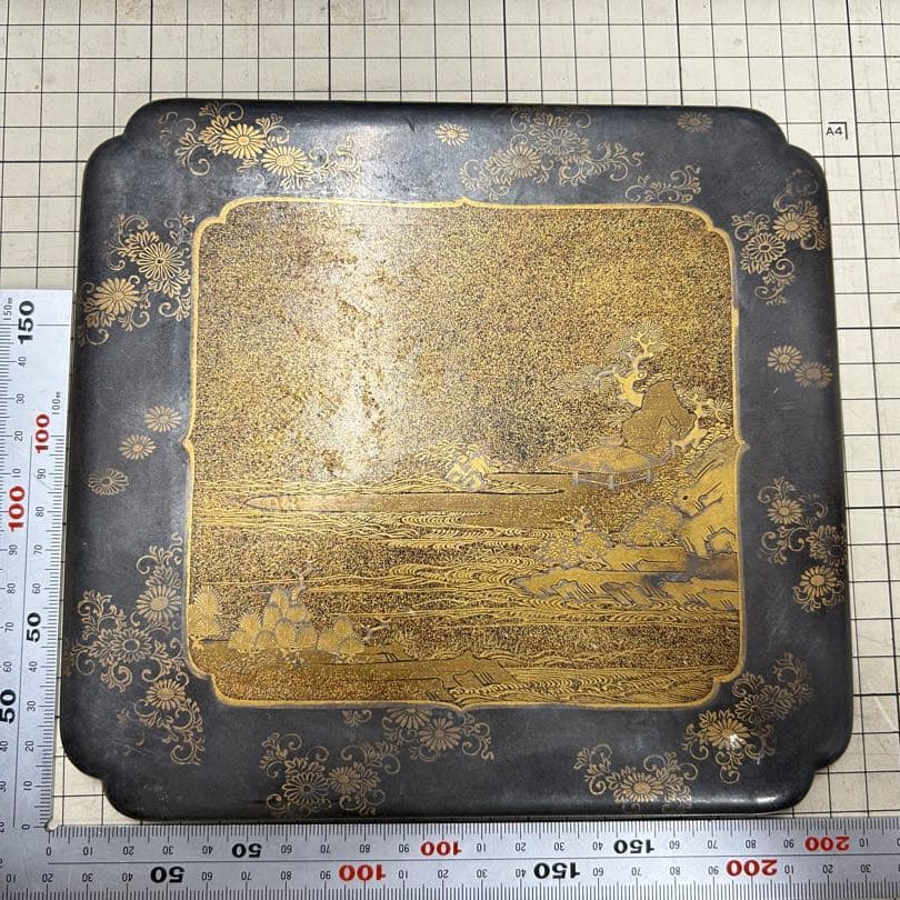 Lacquerware, gold powder, maki-e (gold lacquer) decoration, tray, lid. (1 of 6)