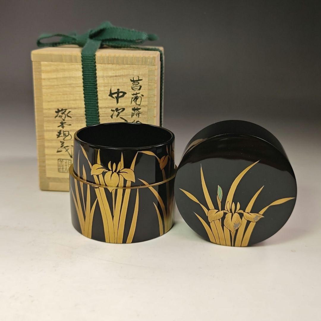 Natsume (Tea Caddy) "Tsukamoto Noriyoshi" "Yamanaka Lacquerware, Iris Pattern, Medium-sized Tea (1 of 14)