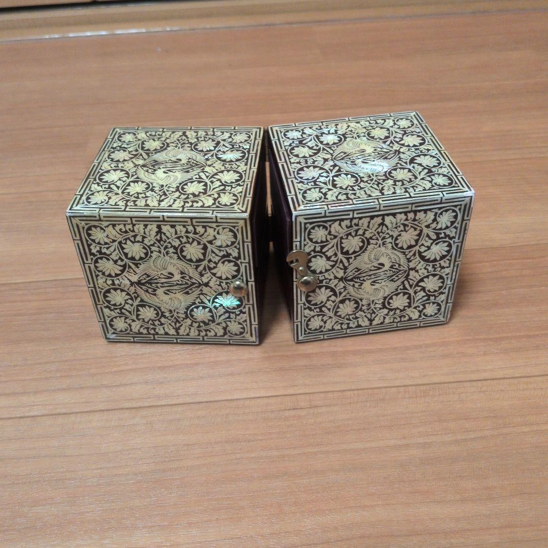 A jewelry box inlaid with mother-of-pearl. (1 of 8)