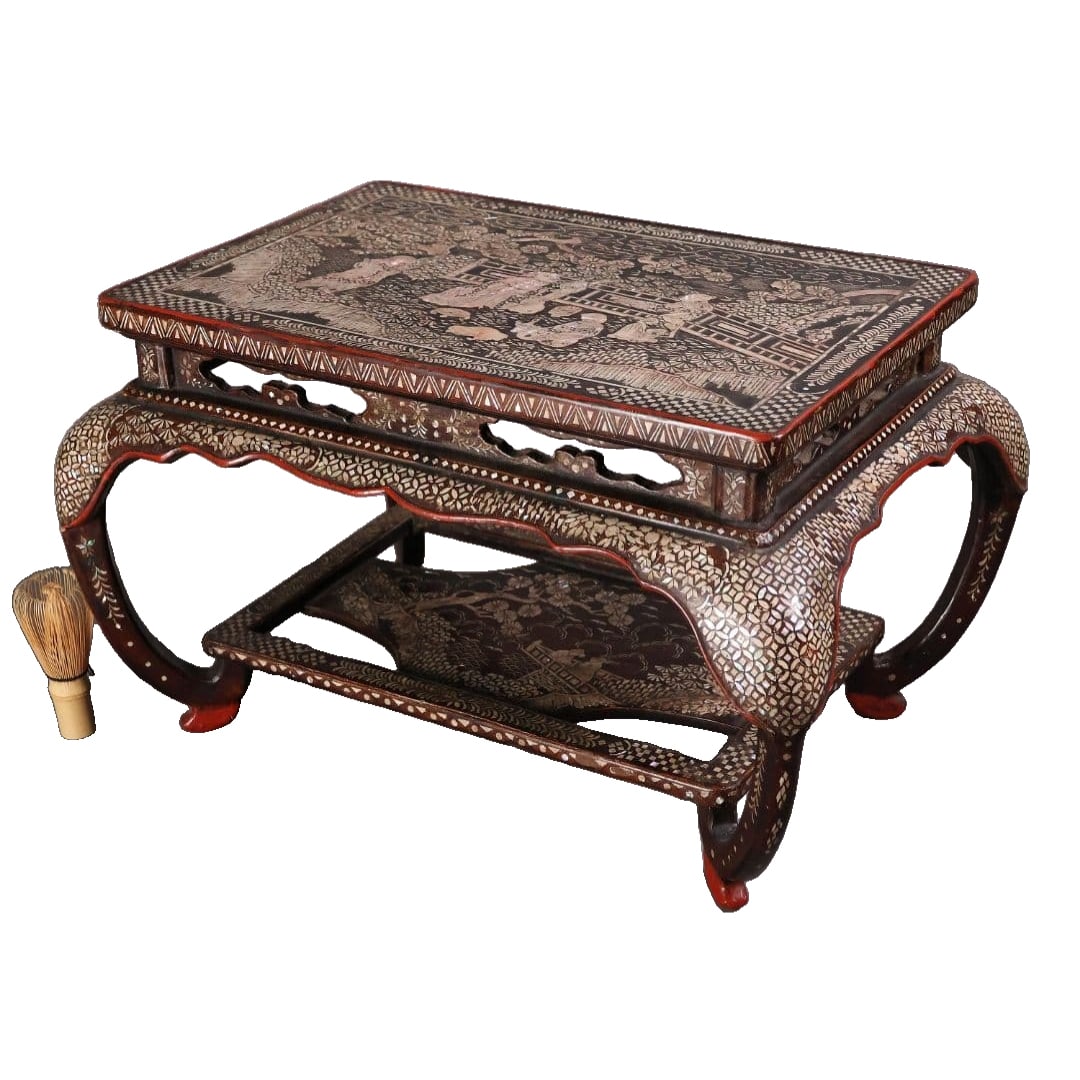 Double-Layer Table with Mother-of-Pearl Inlay Featuring a Figure Theme (1 of 20)