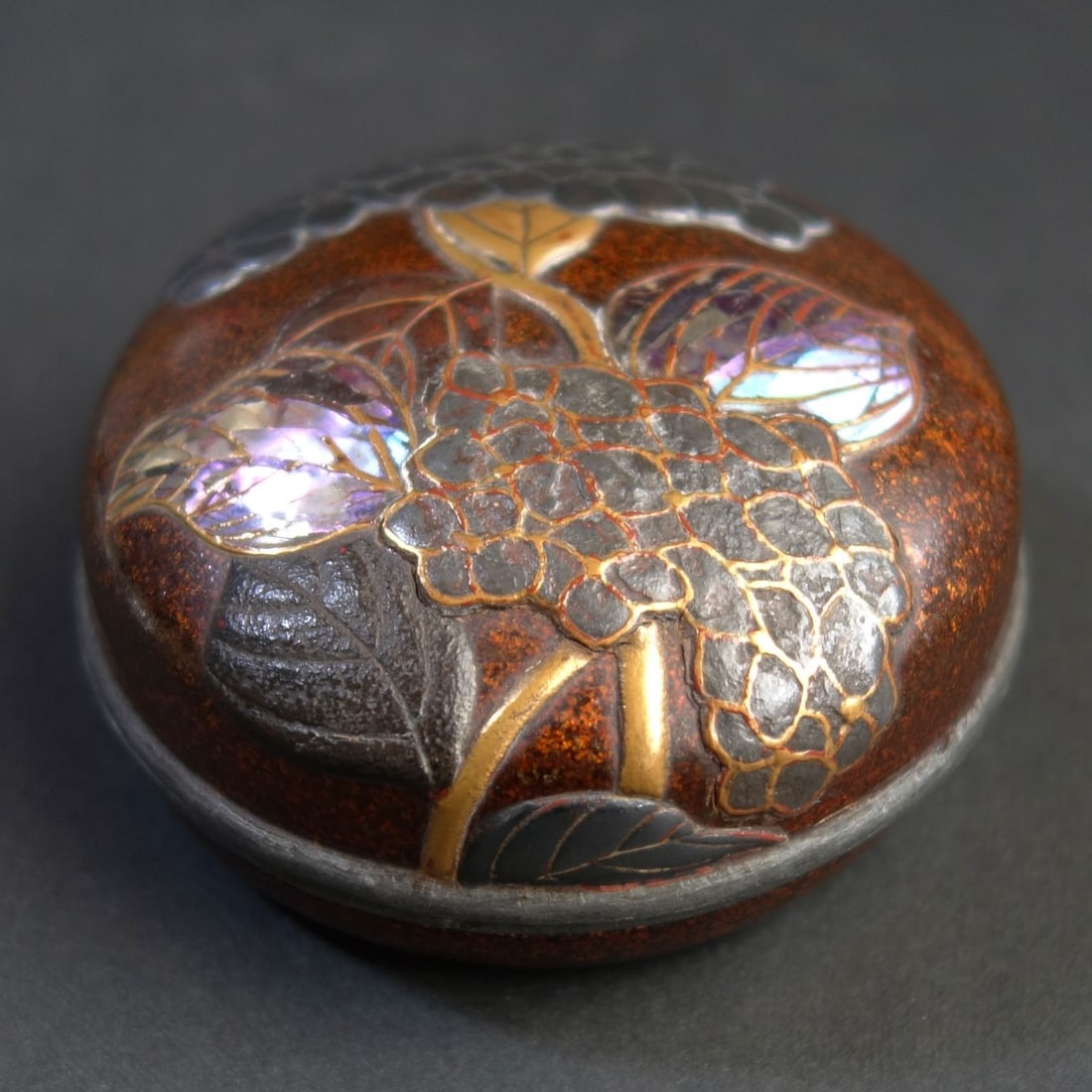 Incense Box with Hydrangea Pattern and Tin Edging - 3