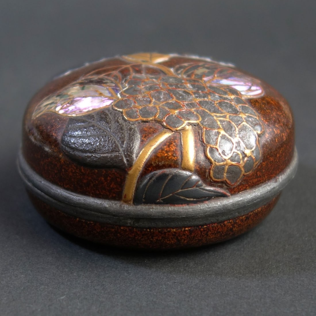 Incense Box with Hydrangea Pattern and Tin Edging - 4