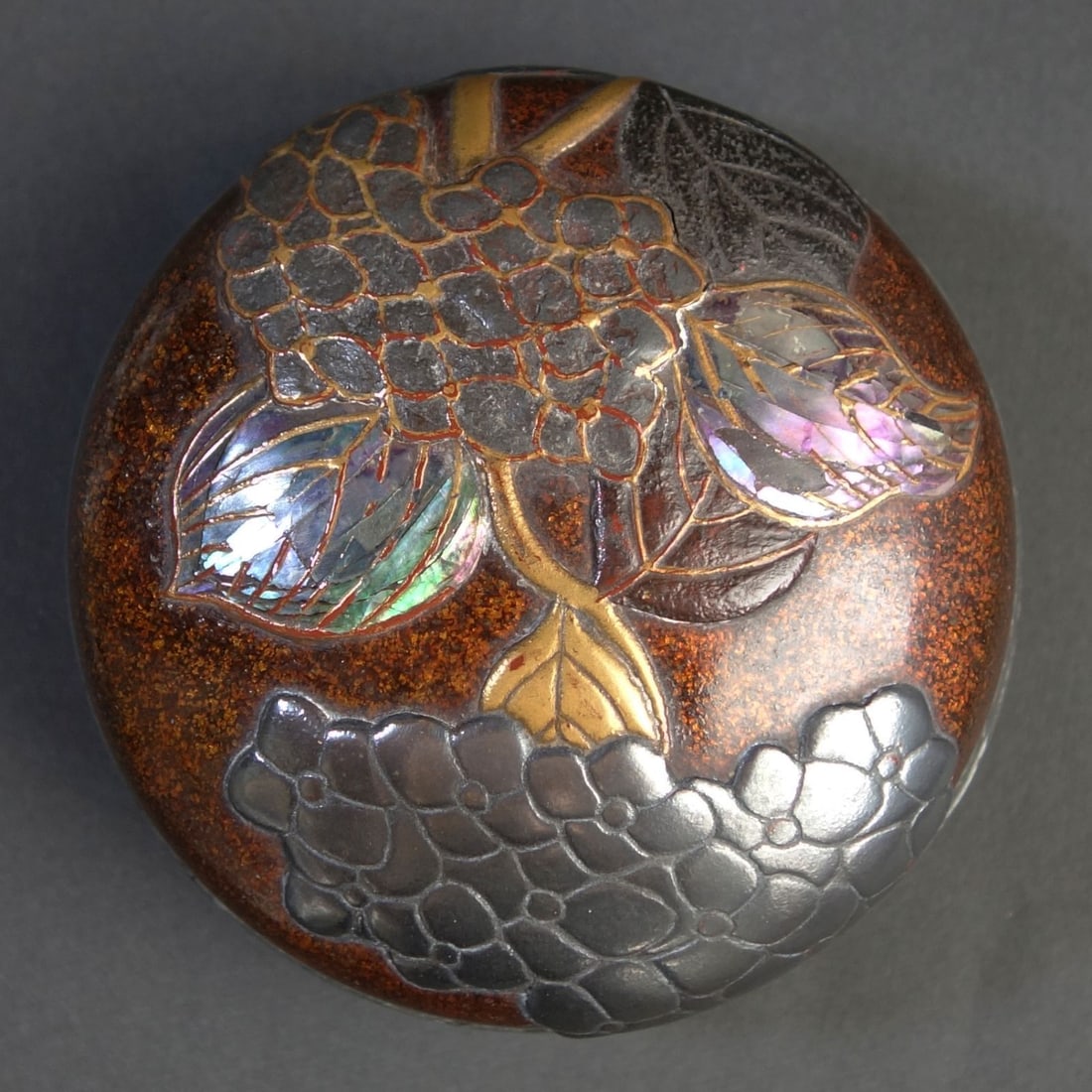 Incense Box with Hydrangea Pattern and Tin Edging - 5