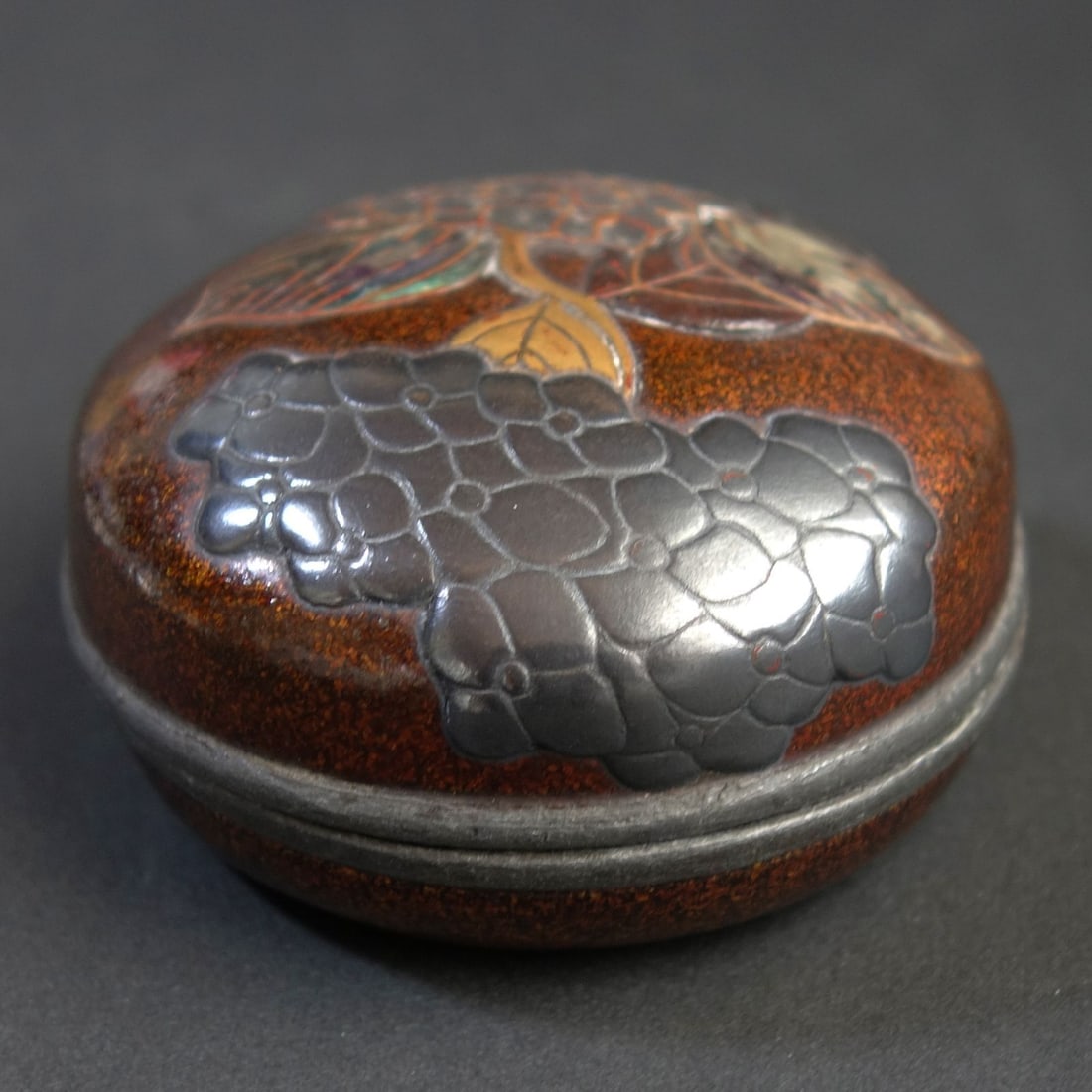 Incense Box with Hydrangea Pattern and Tin Edging - 7