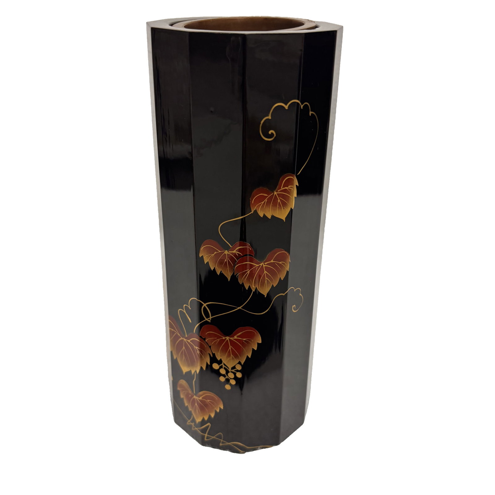 Synthetic lacquerware vase: Product Name: Synthetic Lacquerware VaseMaterial: Resin, AlloyDimensions: Width 90mm, Height 240mmProduct Description: Japanese synthetic lacquerware vases blend traditional lacquerware aesthetics wit