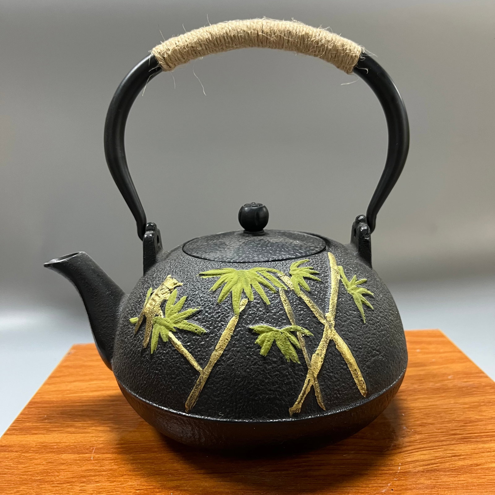Late Showa Period, Bamboo Sparrow Sosei Cast Iron Kettle (1 of 5)
