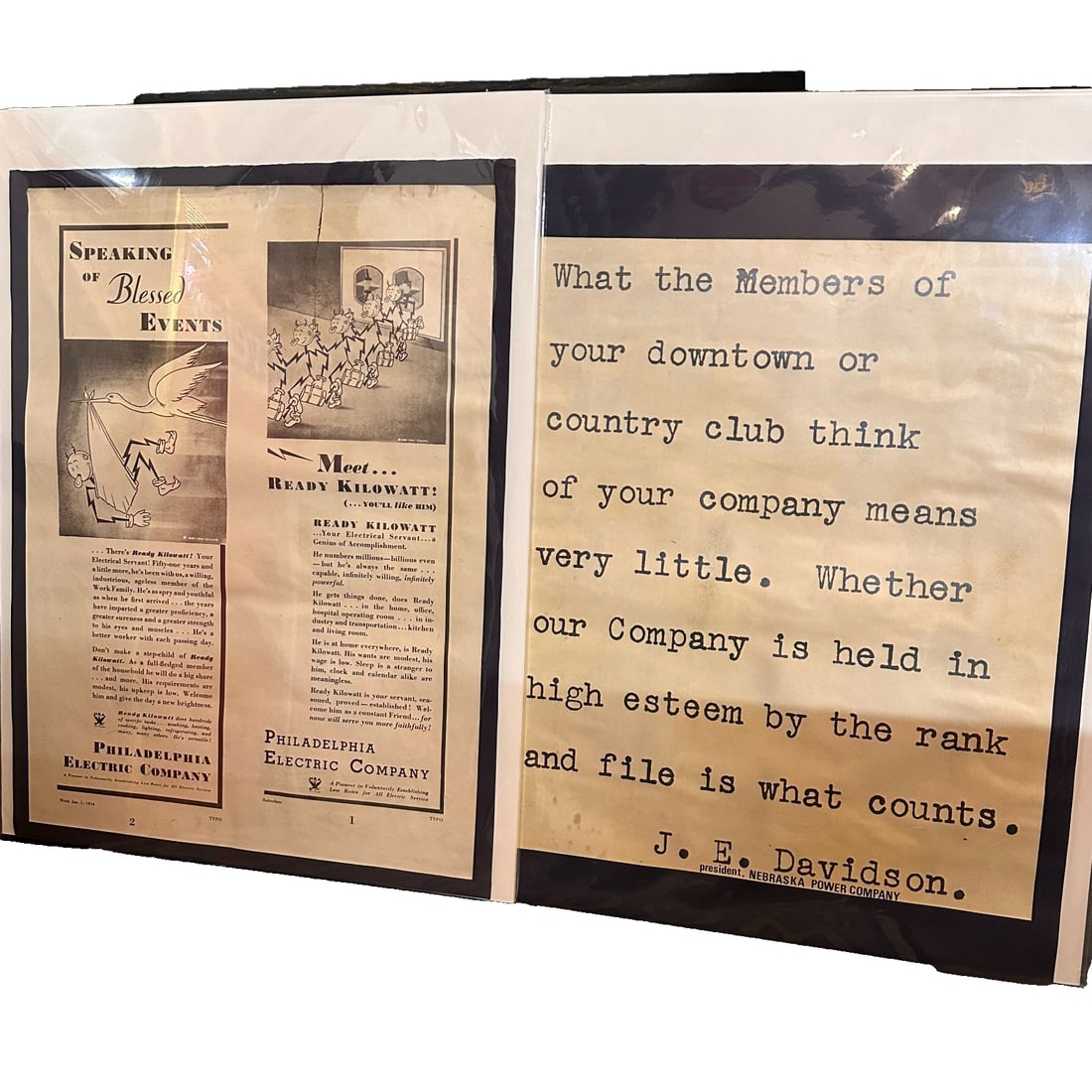 [Historical Heritage] Large Exhibition Posters of Lady Chintz from the 1930s-40s (Set of 2): This is a collection from the Okutani family's old house. Their family business was called "Iwase-ya," and they are said to have moved here from Iwase in Kawachi-Nagano City around the 18th century. T