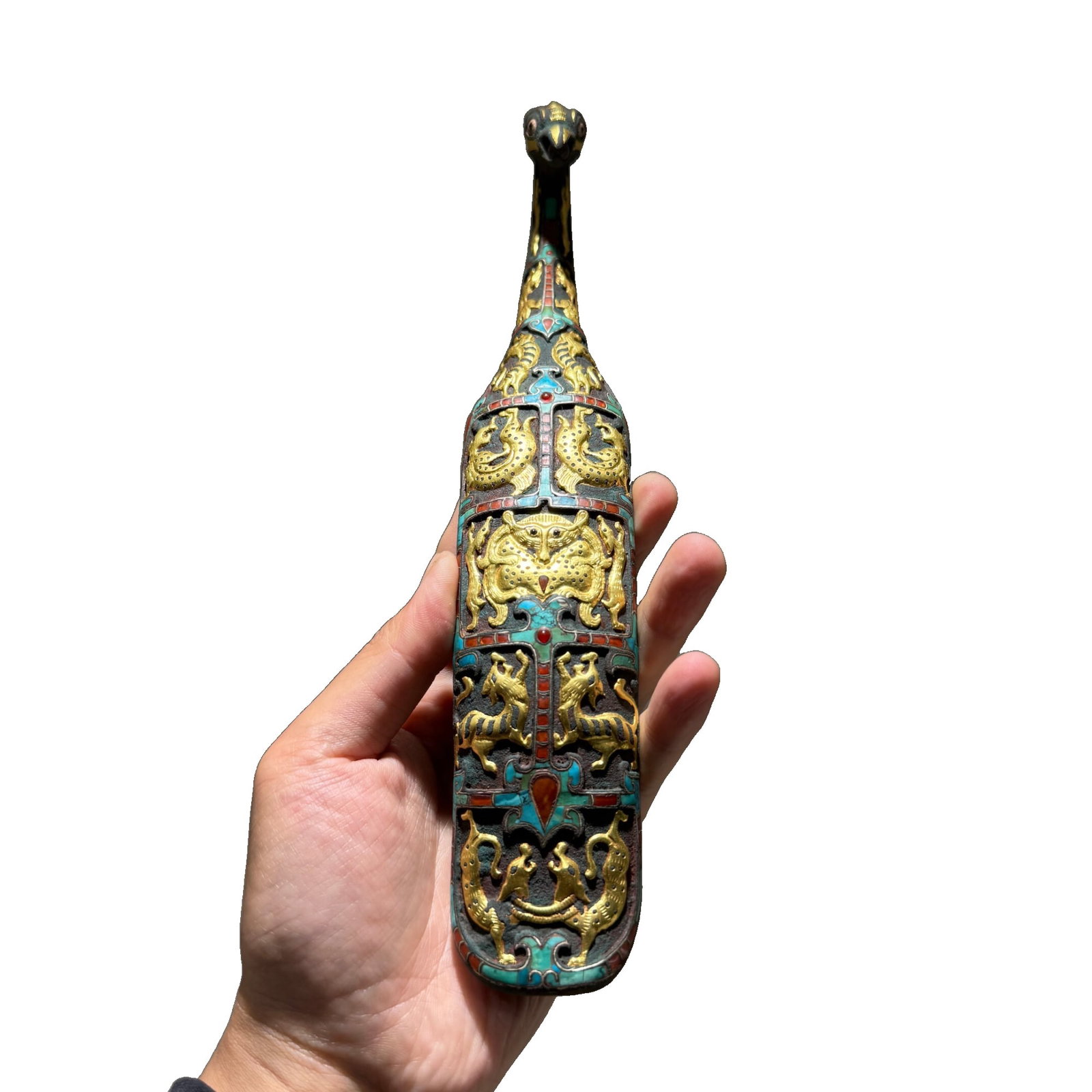 Gold belt with gemstone inlay and buckle.: This piece comes from the collection of the former Tanaka family residence. The Tanaka family was a prominent and long-established family in the area. It is said that their ancestors moved here in the