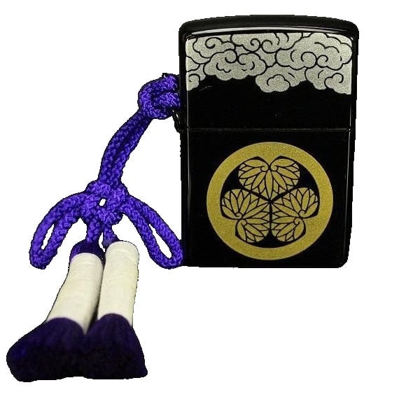 Zippo lighter, featuring genuine gold lacquer and a hollyhock crest.: Zippo Lighter, with Genuine Gold Lacquer and Aoi Crest Dimensions 1.2 cm x 3.8 cm, height 5.5 cm