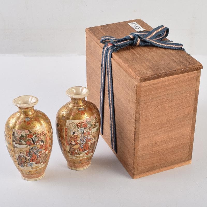 Satsuma ware, antique Satsuma style, polychrome and gilt decoration, figural motifs, vases (a pair),: Satsuma ware, antique Satsuma style, polychrome with gilt decoration, figural motifs, vases (a pair), with antique box Dimensions: Height approximately 11.5 cm, width approximately 5.5 cm, outer diame