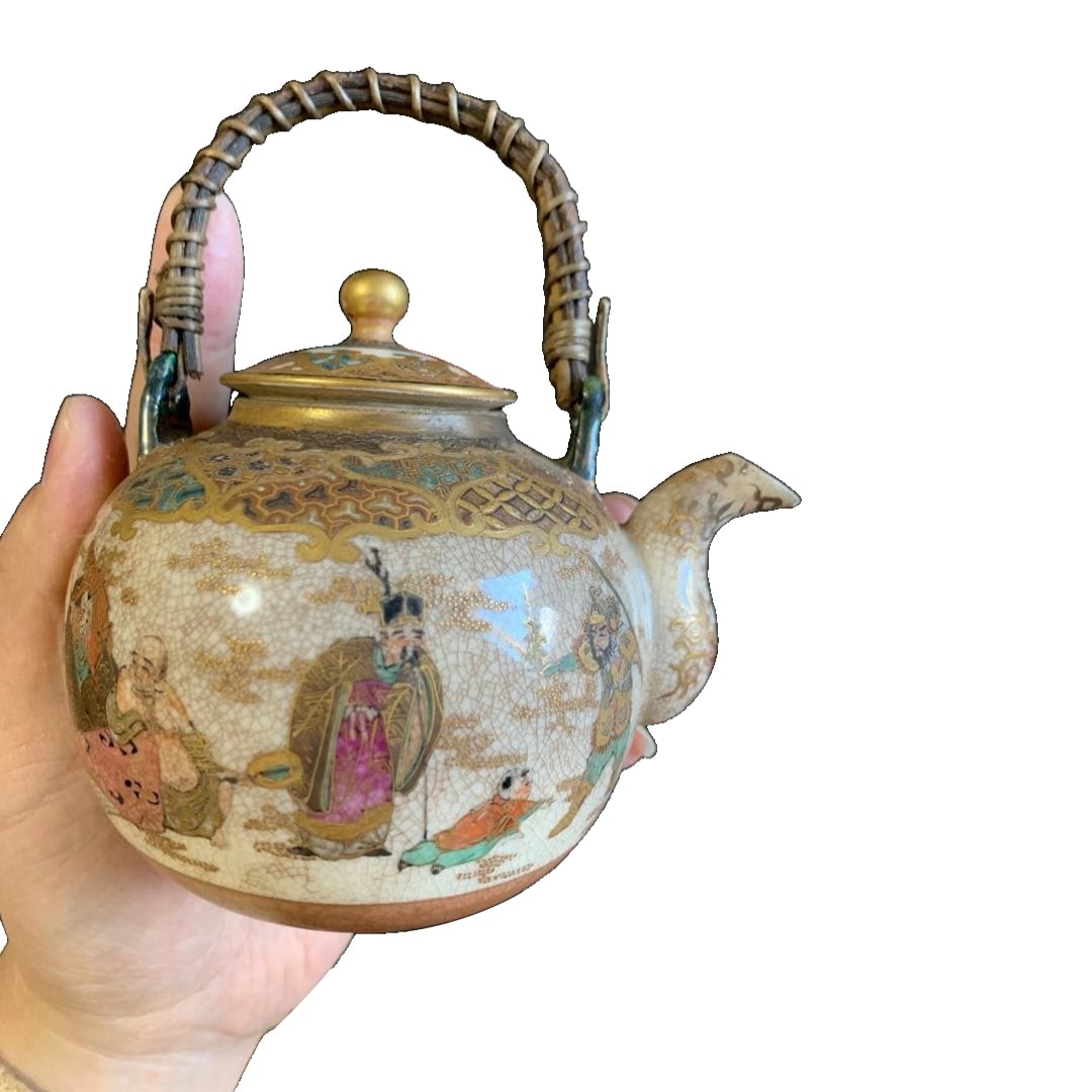 Meiji period Satsuma ware, finely crafted antique art piece, sencha tea ceremony utensils. (1 of 12)