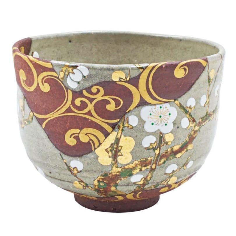 [Third Generation Nakamura ShUhO] "Colored Enamel Tea Bowl, Adorned with KOrin-style Plum Blossom: [Third Generation Nakamura Shuho] "Gold Enamel Tea Bowl, Decorated with Korin-style Plum Blossom Pattern," includes original box, cloth wrap, bookmark, and outer box. [Third Generation Nakamura Akemi]