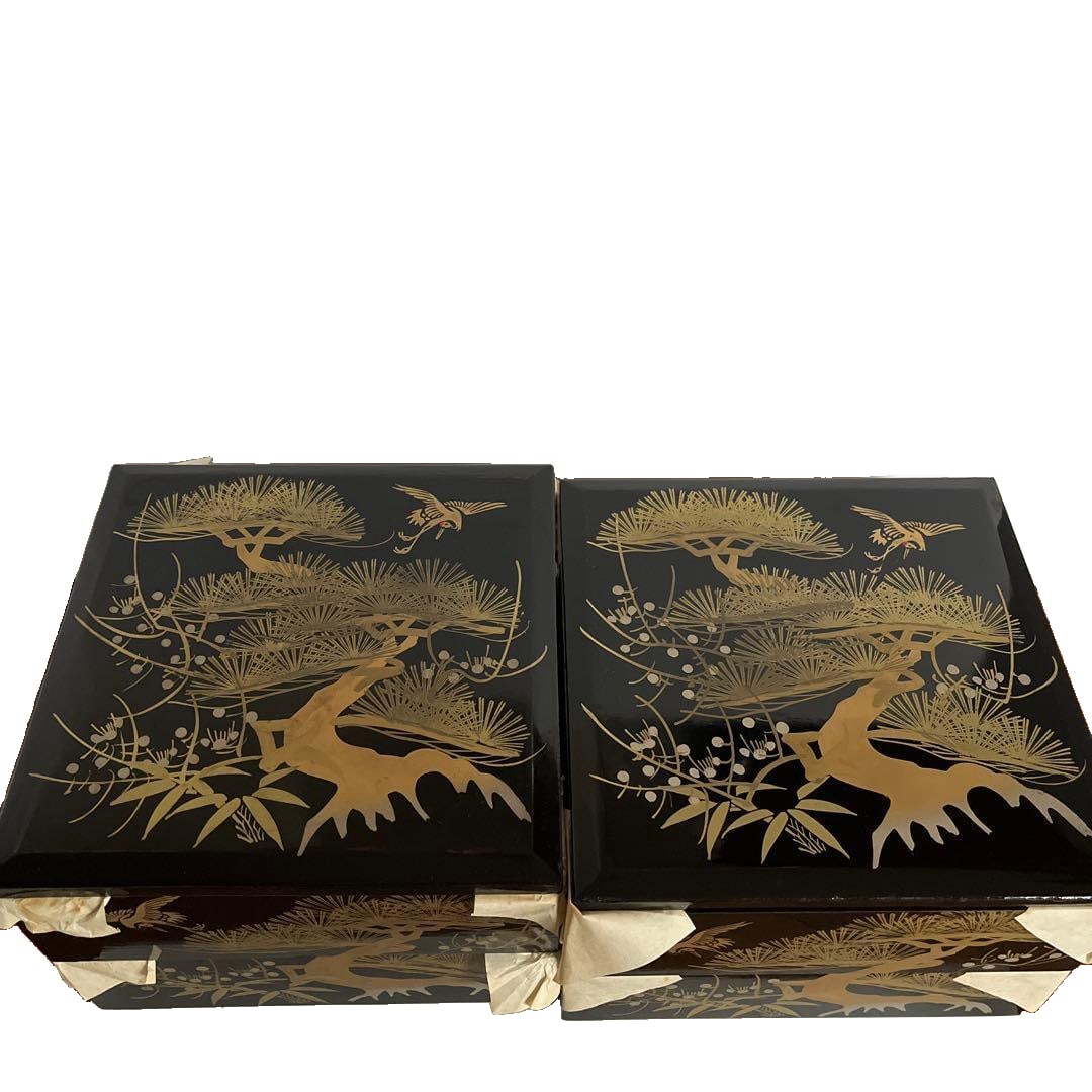 Lacquered Bento Box Set (2 pieces), decorated with gold pine and crane motifs, packaged in a wooden (1 of 8)