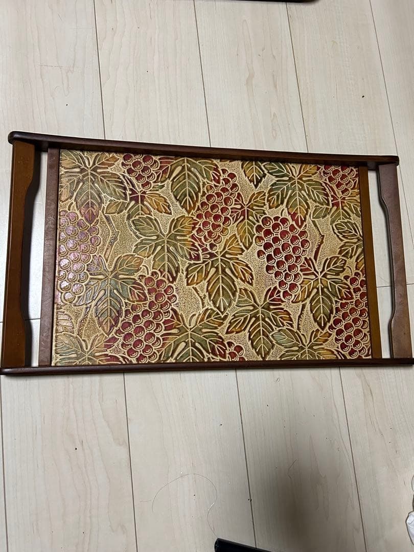 Tray, rectangular tray, Showa retro style, floral pattern, leather, grape pattern, lacquerware. - 6