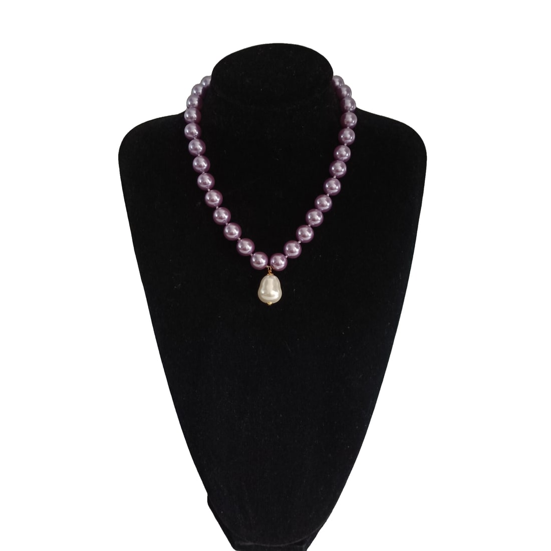 Pearl necklace (1 of 10)