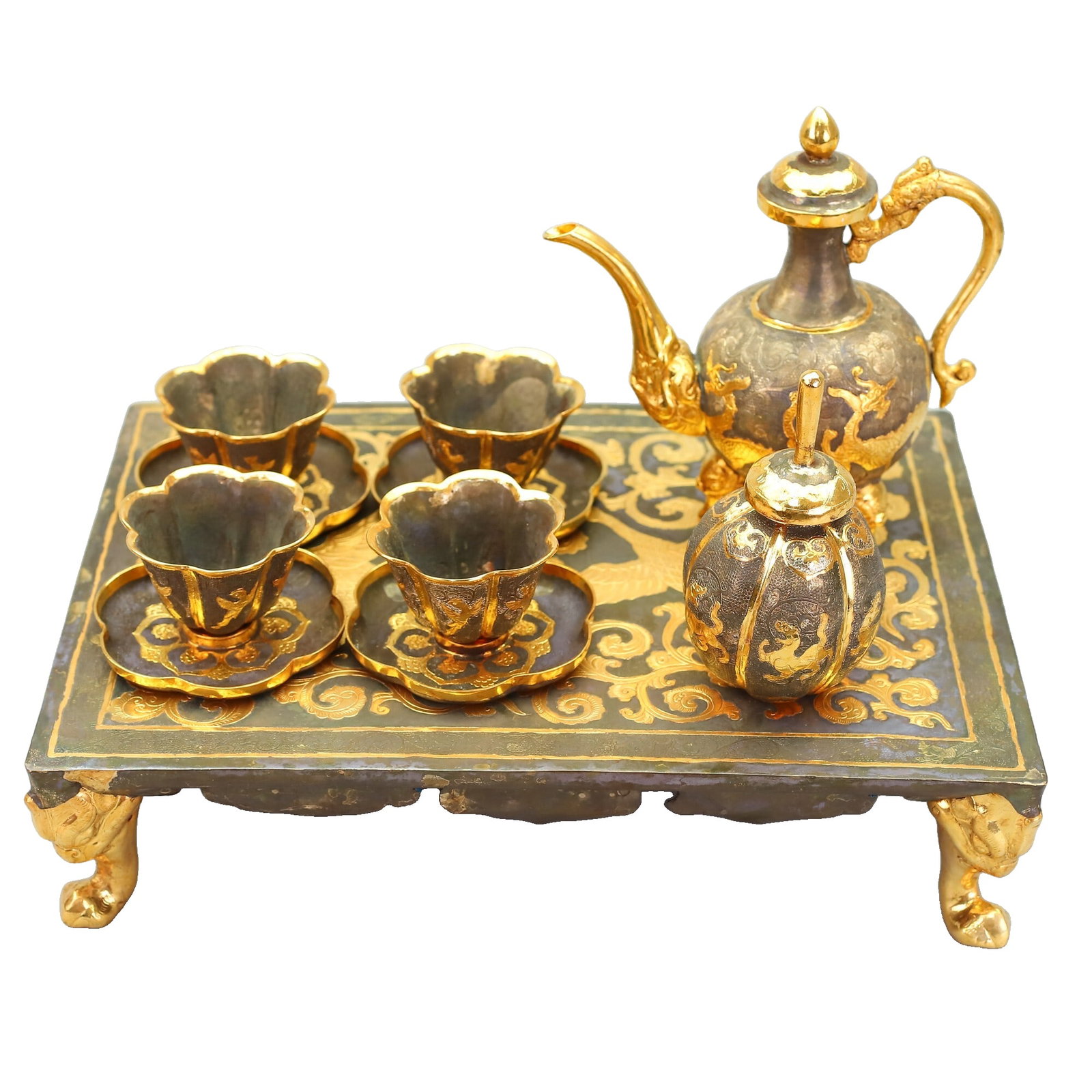 Copper hand-carved and partially gilded tea set: Copper hand-engraved partially gilded tea set Overall height: 22cm, length: 27.8cm, width: 20cm, set weight: 1395 grams.