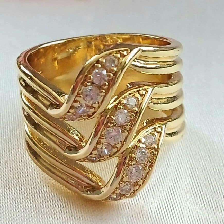 Second-hand - luxurious gold wave-shaped ring, set with high-quality cubic zirconia, size 12 (1 of 10)