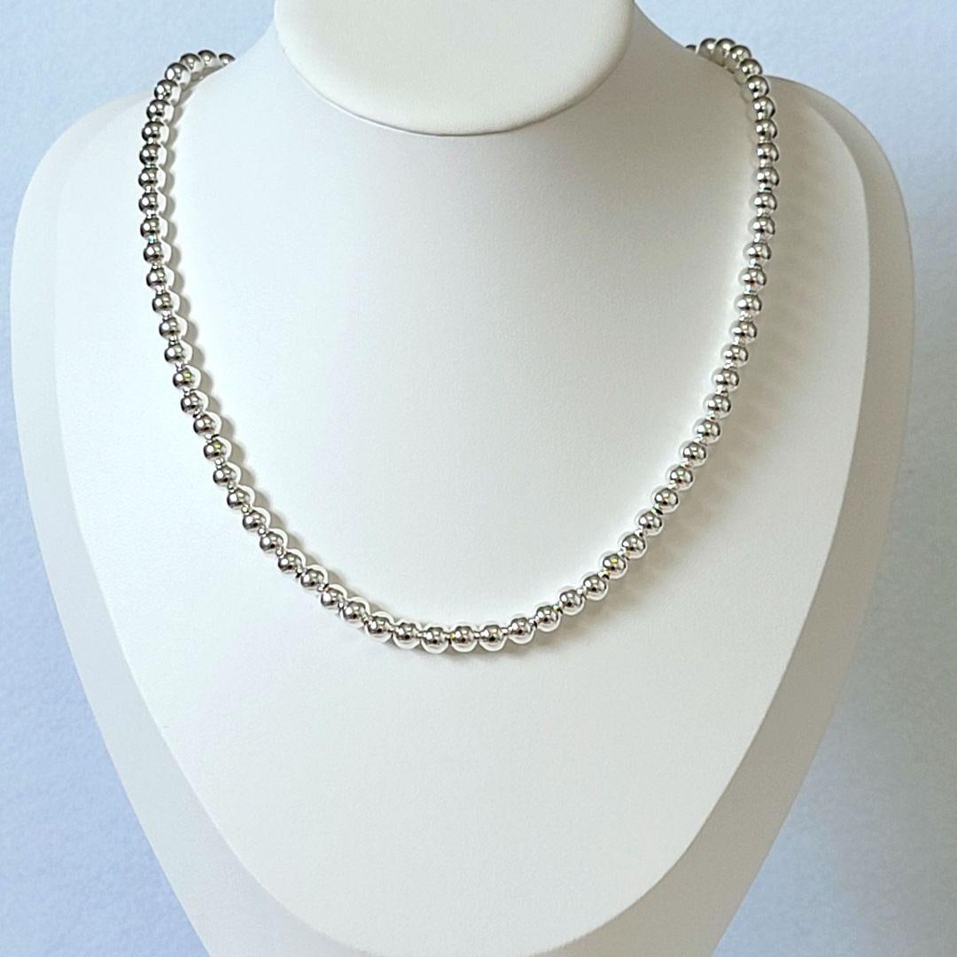 Second-hand - women's necklace, 925 sterling silver plating, 45 cm bead chain: Ladies' necklace, 925 sterling silver plating, 45 cm bead chain. Material: Copper alloy Color: Silver Chain size: Total length approximately 45 cm