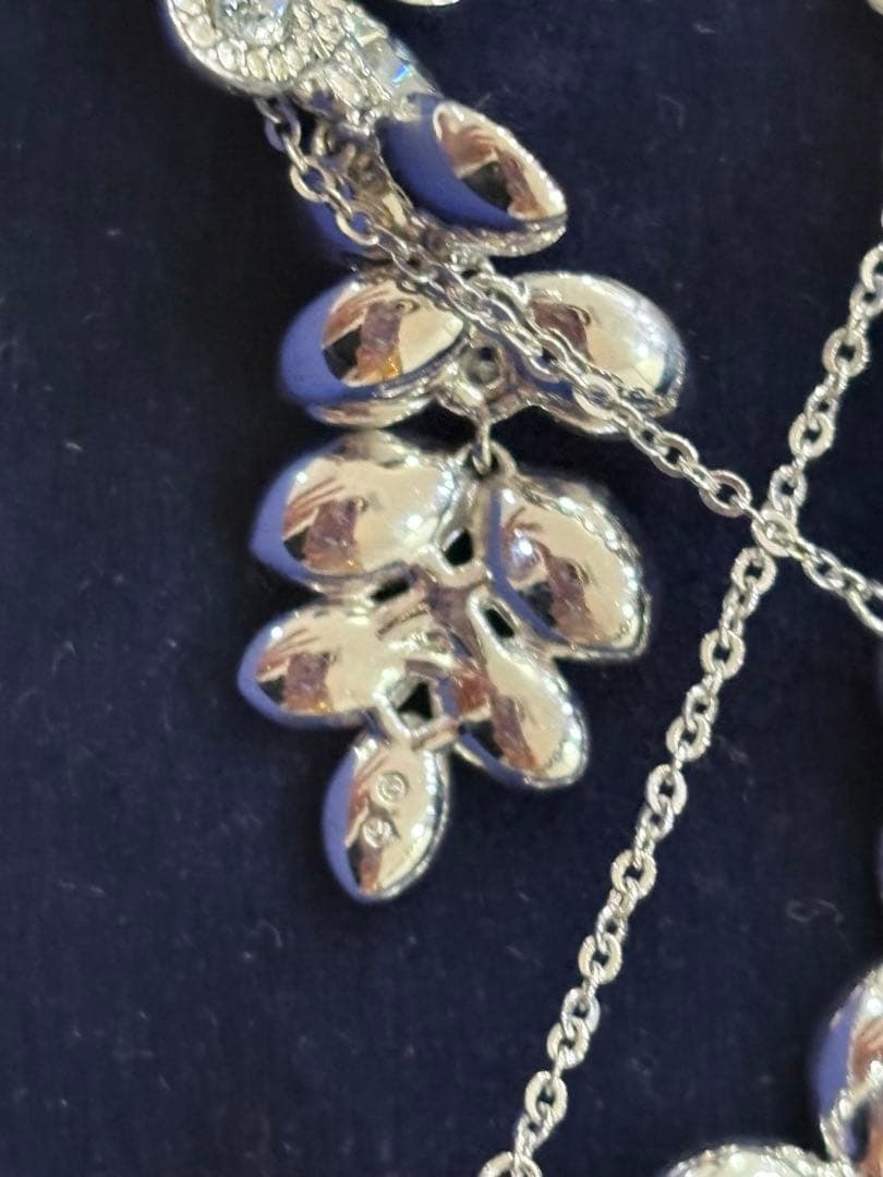 Second-hand - Swarovski Baron Necklace Earring Set, Leaf Pattern - 6