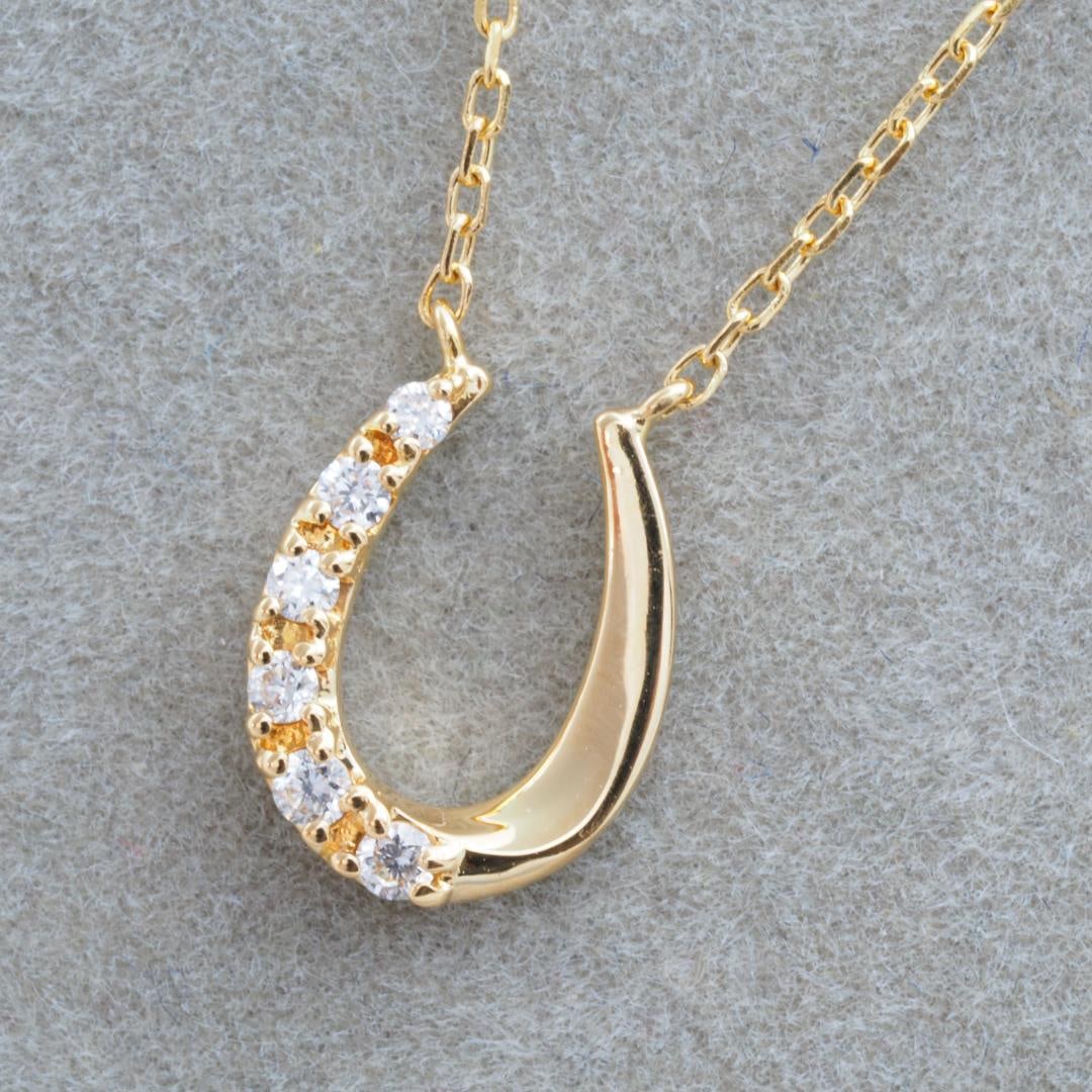 Second-hand - Vendome diamond horseshoe necklace, K18YG: Vendome Diamond Horseshoe Necklace, K18YG Accessories None Material K18YG / 18K Yellow Gold Gemstone Diamond carat weight unknown Size Necklace Length: 37 cm / 41 cm Design Size: 10.5 x 7.5 mm Weight