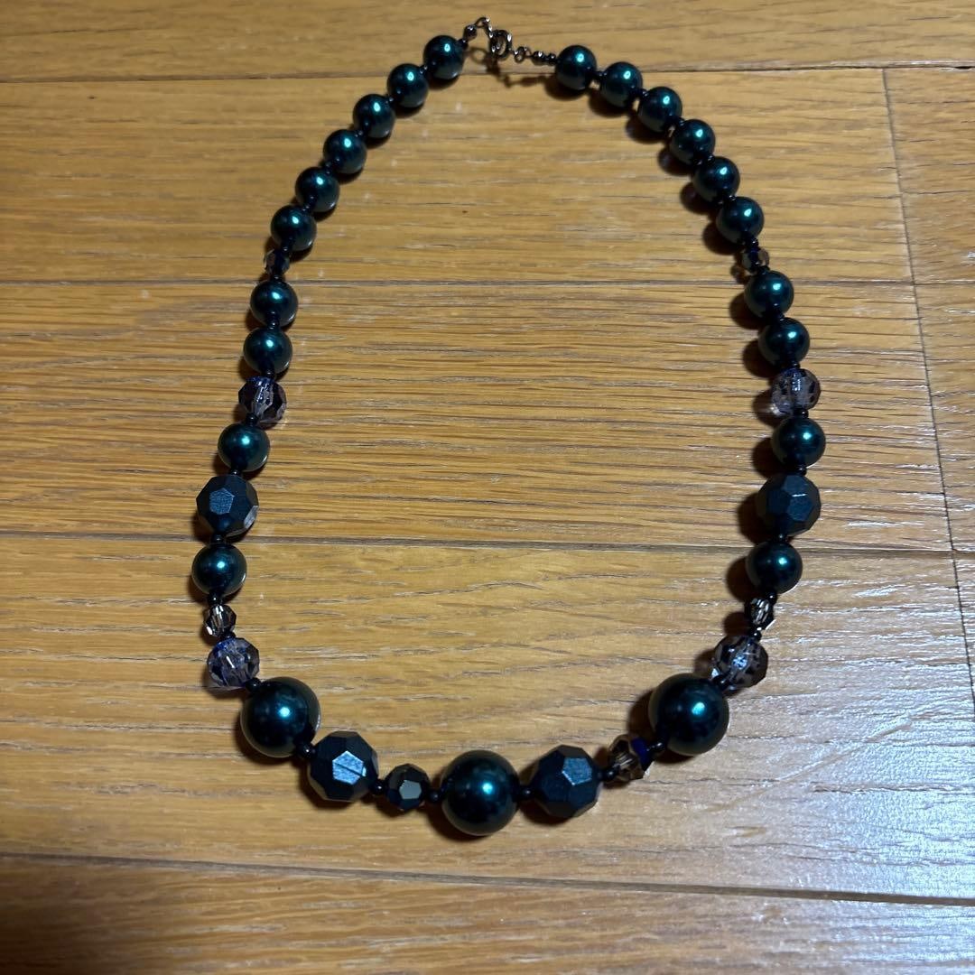 Second-hand - Dark green pearl necklace (1 of 4)