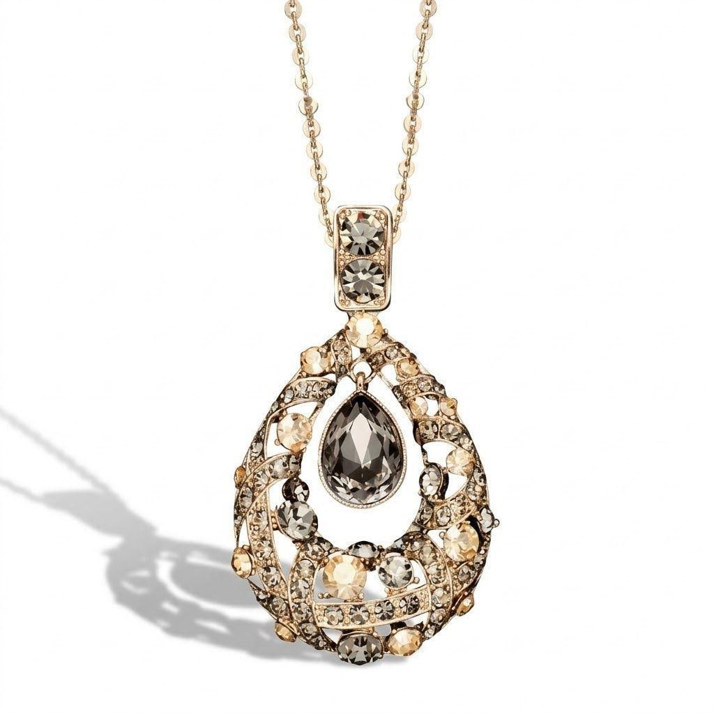 Second-hand - Champagne gold zircon long necklace, large gold pendant.: Brand: Lumiere Main materials: Cubic zirconia, hypoallergenic alloy Plating: High-quality gold plating Design: Bohemian long pendant Color: Champagne gold The original brand Lumiere has launched a lon
