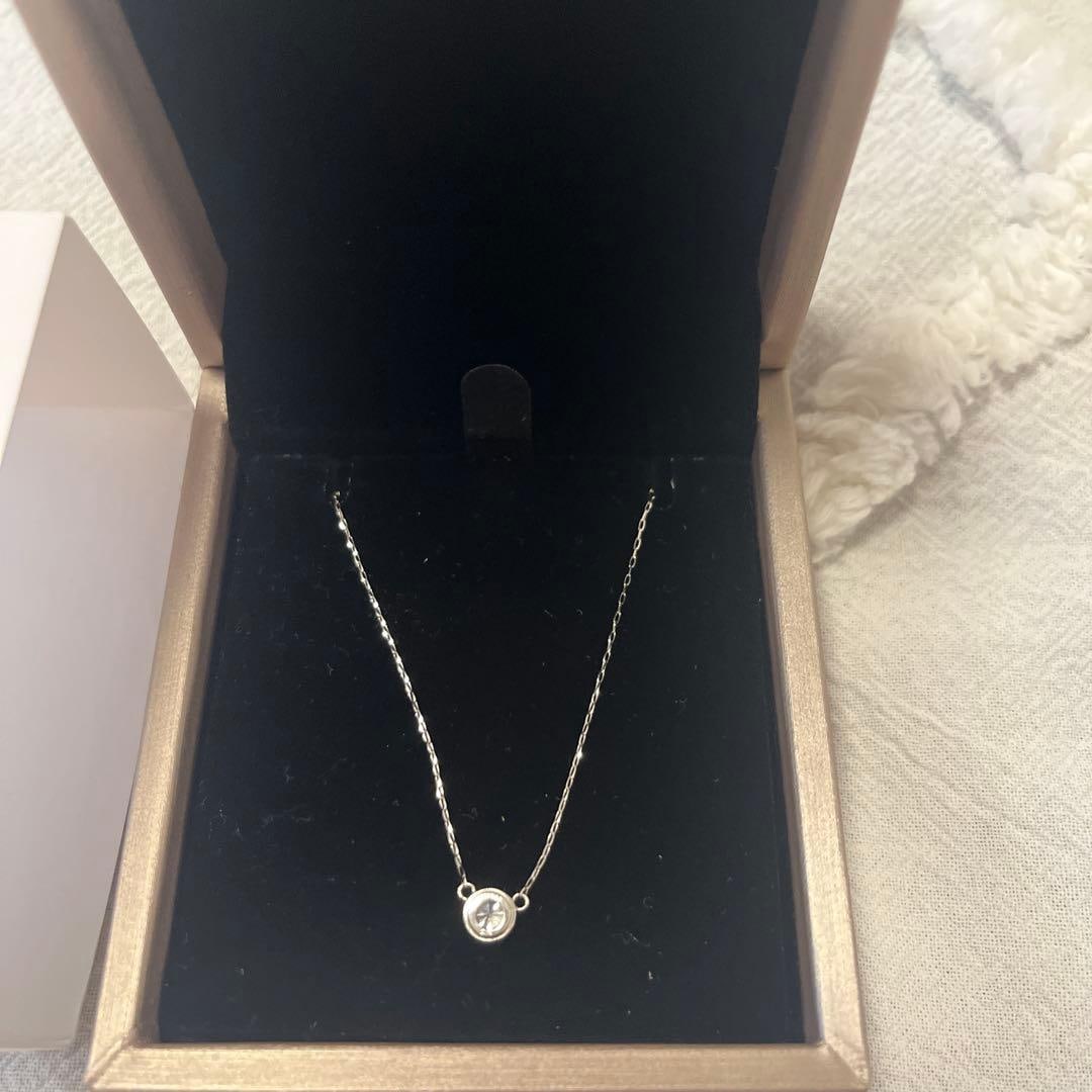 Second-hand - 0.18 carat platinum necklace: A simple and elegant 0.18 carat platinum necklace. Material: 0.18 carat platinum Product Name: Necklace Design: Simple and elegant