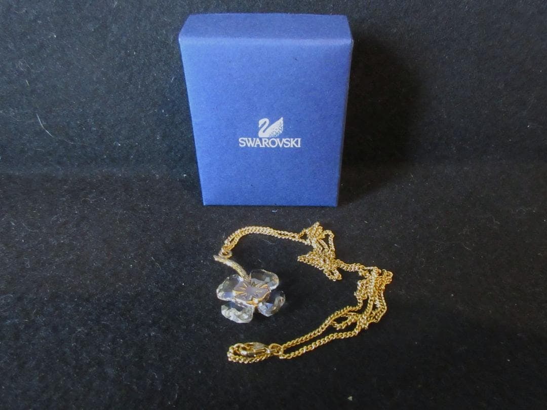 Second-hand - Swarovski Crystal Four-Leaf Clover Necklace (1 of 5)
