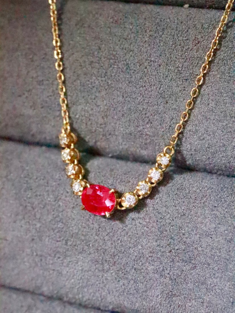 18K Gold Ruby Collarbone Necklace - 4