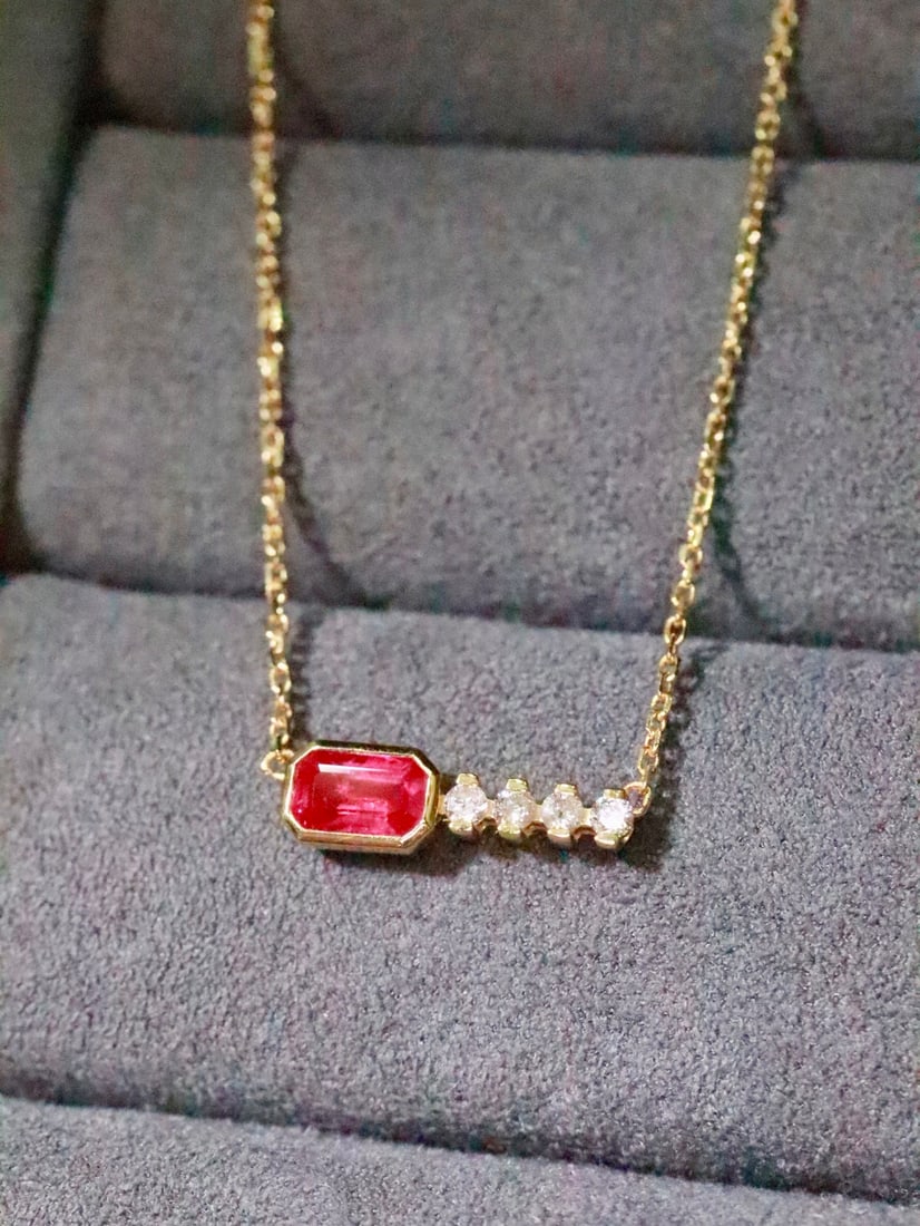 18K Gold Ruby Collarbone Necklace - 2