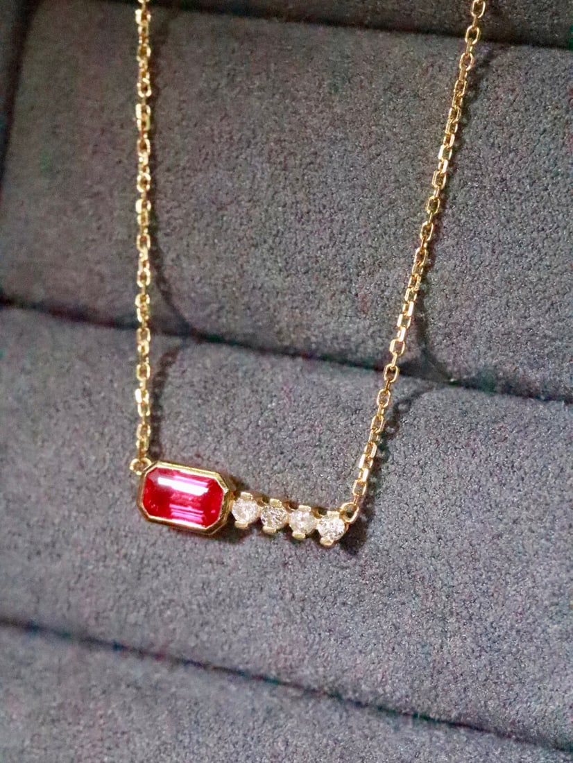18K Gold Ruby Collarbone Necklace - 5