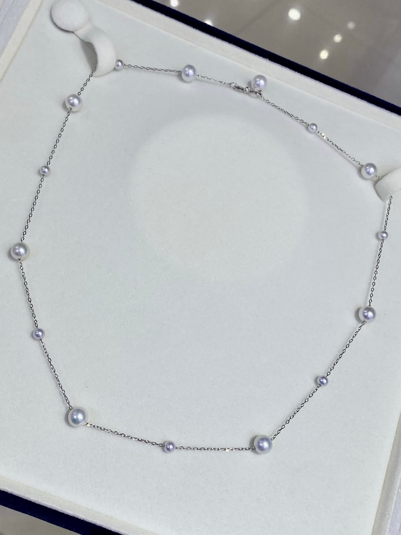 Freshwater pearl necklace (1 of 6)