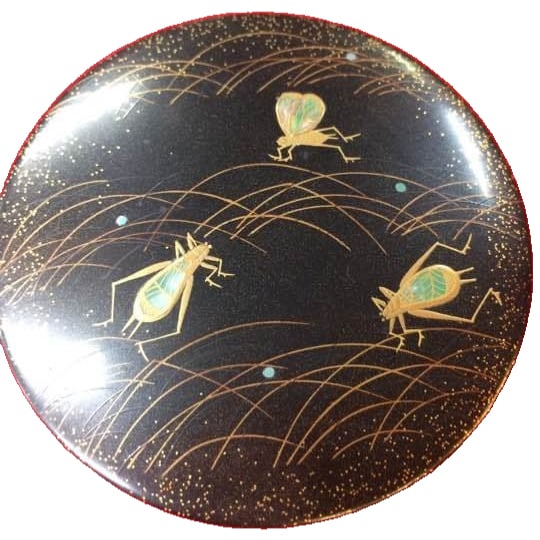 Cricket pattern, sometsuke style, wooden incense box, brand new and unused. (1 of 4)