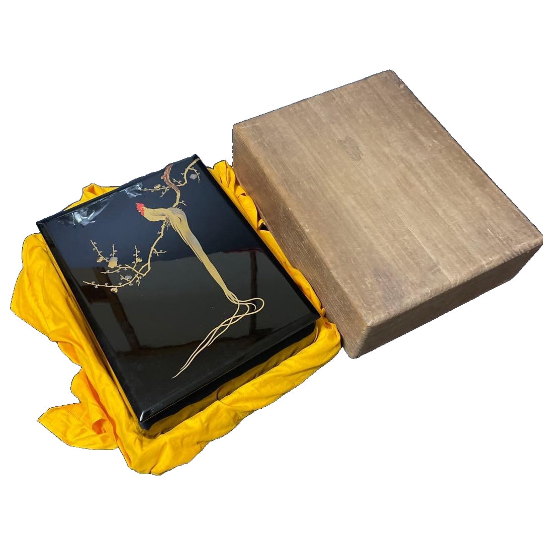 This is an antique lacquer inkstone made by Zhen, accompanied by a wooden box. (1 of 17)