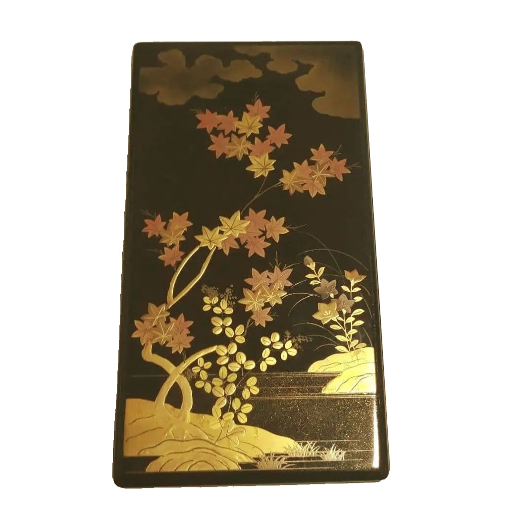 A set of painted autumn grass inkstone boxes, brand new and unused, made of wooden lacquerware,: Aroha Autumn Grass Series Inkstone Box, brand new and unused, crafted from wooden lacquerware by the Heijiang Nakagawa Craft Workshop. An inkstone of lacquerware, adorned with exquisite gold leaf autu