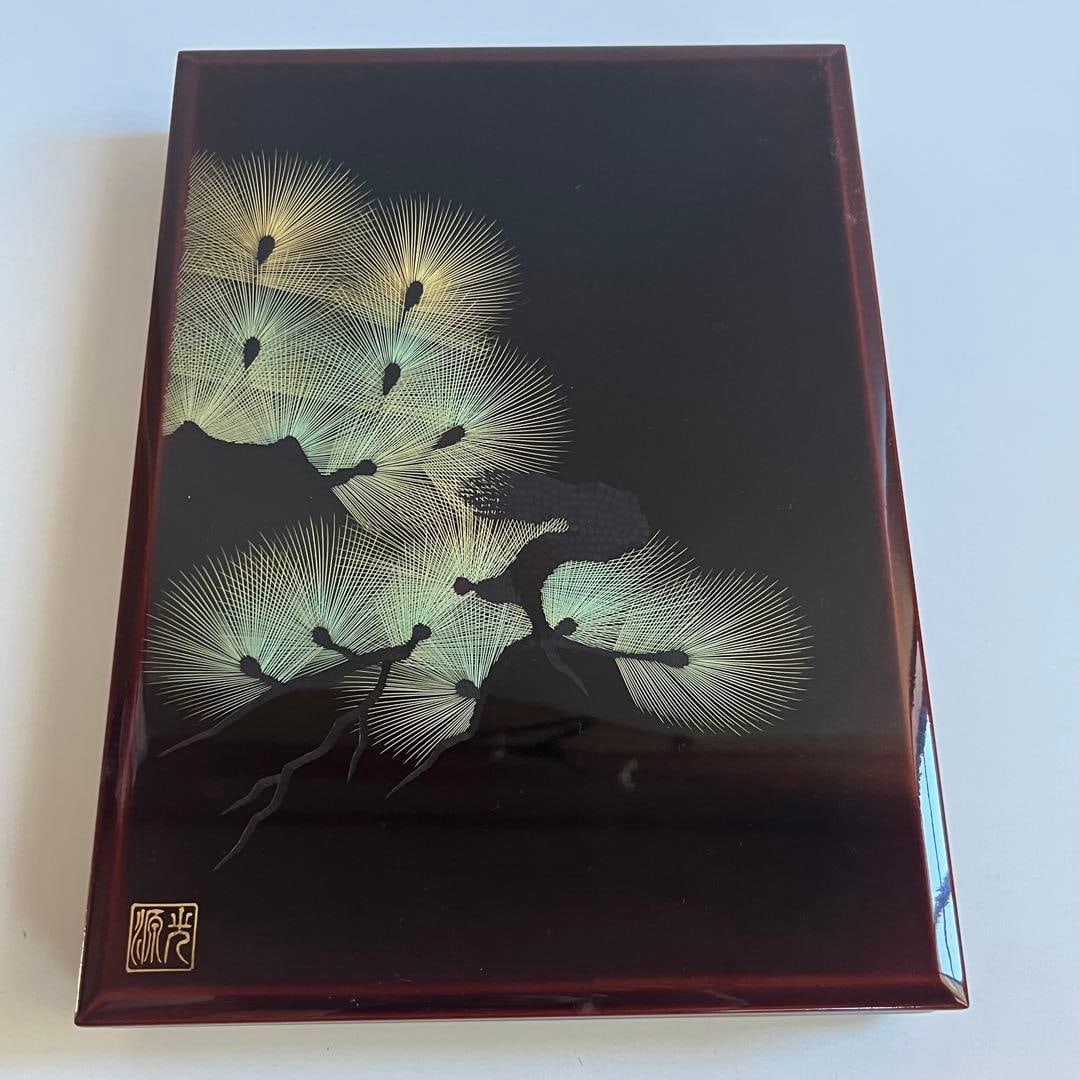 Unused Echizen lacquer document box, Nishimatsu gold inlaid pattern, Yoshidaya lacquerware.: This is a document box produced by "Yoshidaya Lacquerware," a supplier to the Sohonzan Eiheiji Temple. A finely crafted lacquer writing box, adorned with a gold leaf pattern. Material: Natural wood, l