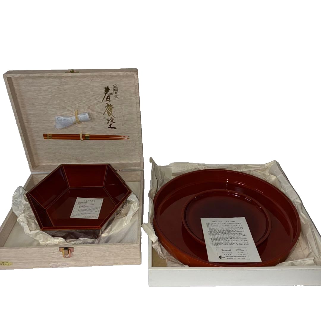 Takayama Shunkei Lacquerware (1 of 4)