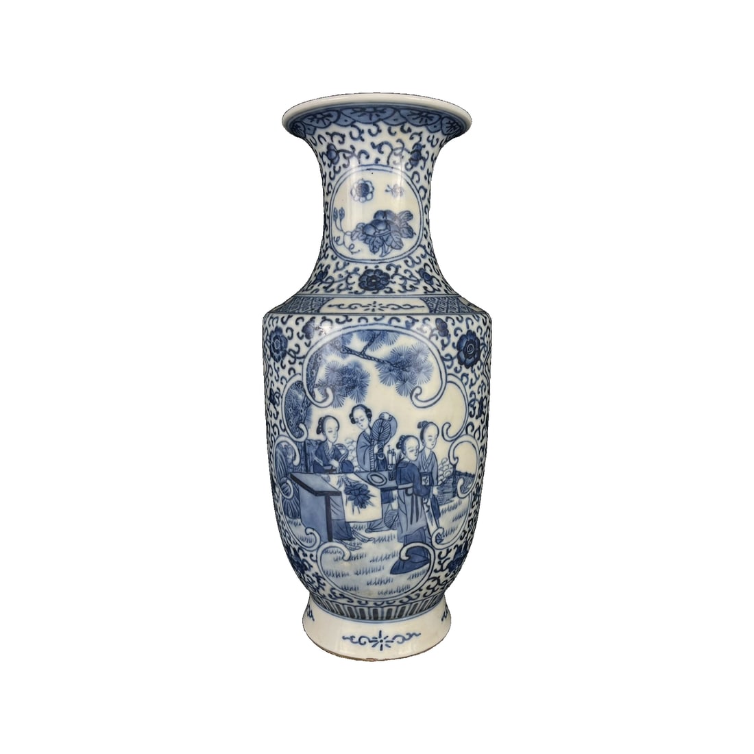 Qianlong Reign of the Qing Dynasty Blue and White Porcelain Vase with Four Beauties Design: This blue and white vase is a product of the Qianlong period of the Qing Dynasty, with a total height of 42 centimeters and a body diameter of 17.5 centimeters. The vessel has a dignified and beautifu